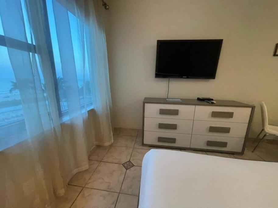 Chic Ocean Front Studio! Appartement Miami Beach Buitenkant foto