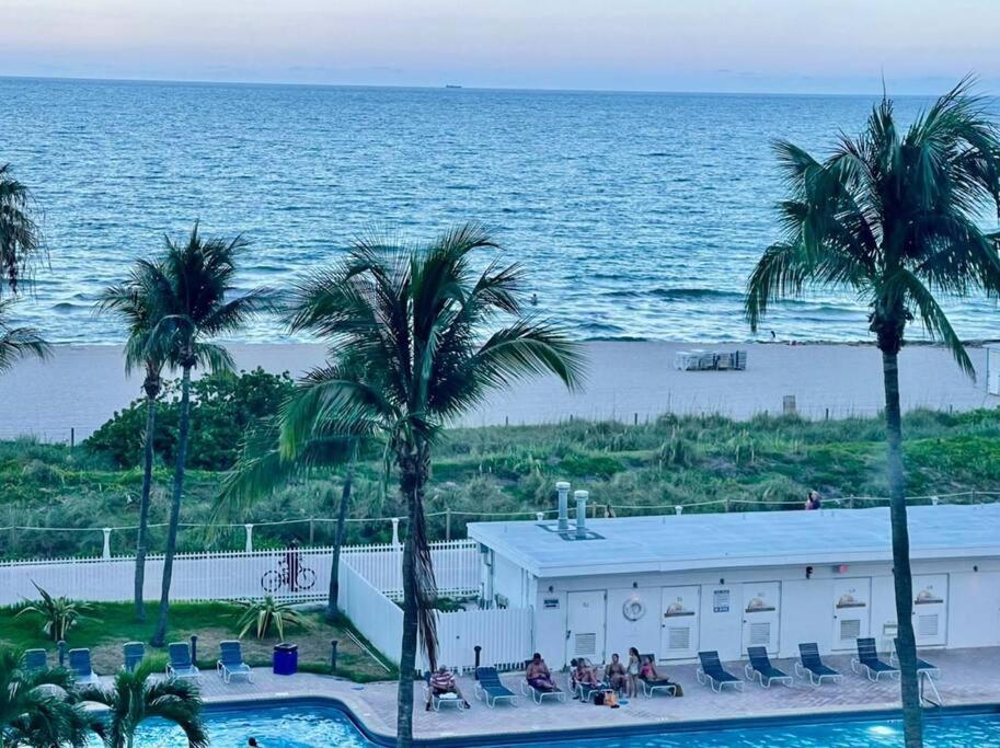 Chic Ocean Front Studio! Appartement Miami Beach Buitenkant foto