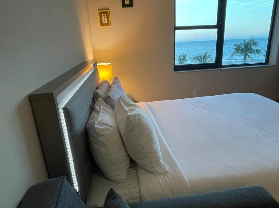 Chic Ocean Front Studio! Appartement Miami Beach Buitenkant foto