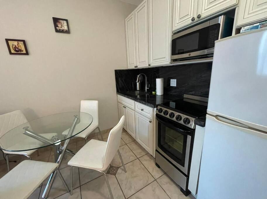 Chic Ocean Front Studio! Appartement Miami Beach Buitenkant foto